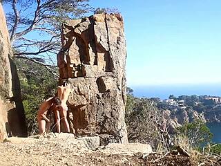 just saw this hot couple banging outdoors on a public path, totally amateur