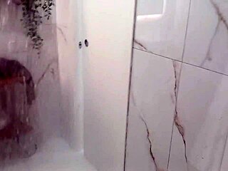 i jerked in stepmom shower with huge cock