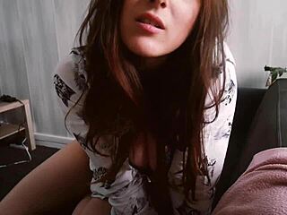 Meeslepende rollenspel nacht met Trish’s JOI instructies