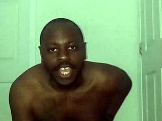 요, 내 패러디 리믹스 'They Go Both Wayz' 무료로 들어볼래?