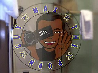 Behind the scenes with Roxxxie Blackhart in season four