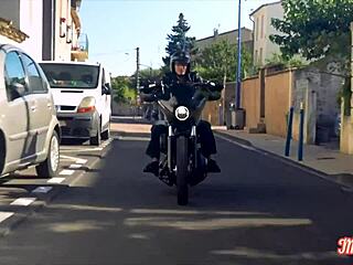 Samantha loves hard sex! 😍