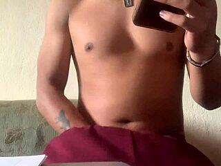 Maluma moans loudly while masturbating in the gym 😈