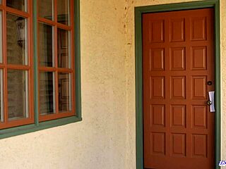 Glam Dyke Feels Lesbian Milf's Passion