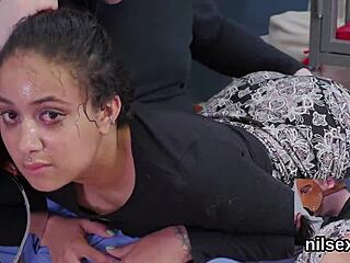 Særpræget ung 18+ taget til anus asyl for brutal anal terapi