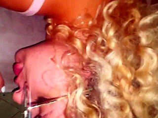 fudendo this hot blonde chick feels so damn good