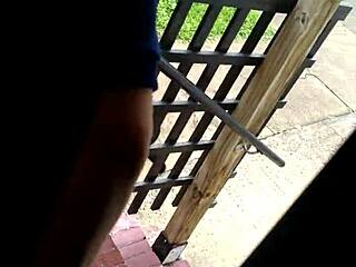 我搞砸了，给她一个乱糟糟的口交