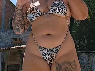 i see my wife in that tight body on her big ass at the pool and i dont say nothing