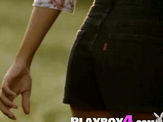 Sweet Anetta Keys says, 'Exposing my hot body in this sexy striptease.'