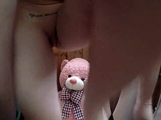 Watch Carla and Lila undress in Athens!