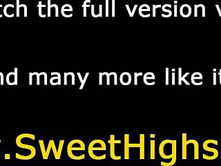 فتاة 18+ بفم مليء بالمني تشتغل على زب المكتب بقوة 😜