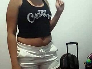 Peruvian Arlette dancing and showing her black ass in sensual moves