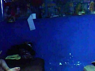 despu�s de la fiesta me escap� de casa para irme a follar al vecino