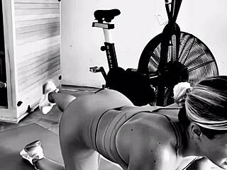 Creeper performs intense ass workout routine