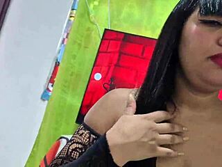 She Sold Coffee Downtown and Became My Girlfriend