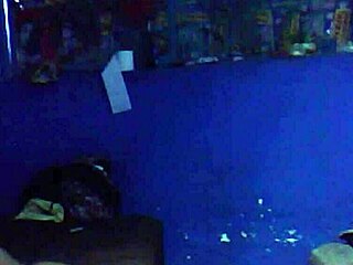 despu�s de la fiesta me escap� de casa para irme a follar al vecino