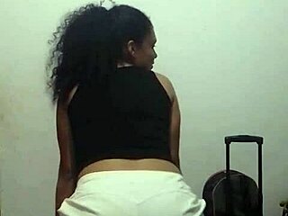 Peruvian Arlette dancing and showing her black ass in sensual moves