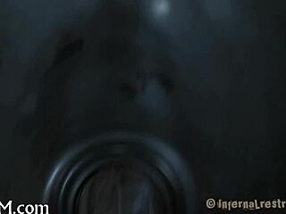 I gots some erottic S&M imagess to share.