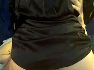 Cerrando rico trato con cliente de mi marido hermosa latina.