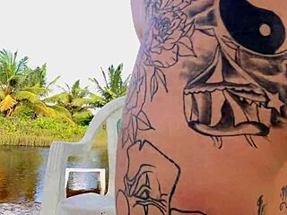 Garota Se Masturba Até Esguichar Em Lago Público Adrenalina Alta - Siririca Até Gozar