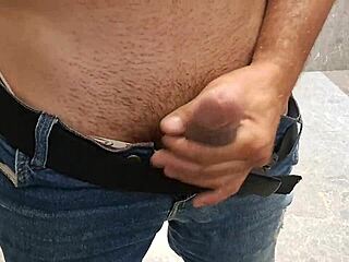 Diogo brasileiro masturbates solo, what a show!