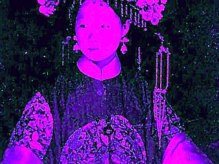 Retro lesbian blowjob in dragonfly scene