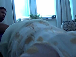 Arab wife shares her body with a huge black cock in amateur scene