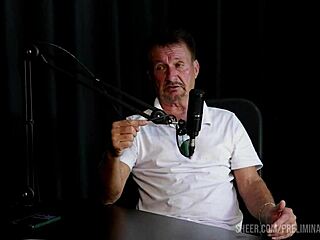 bia hot and pri melancia on podcast 😍