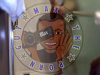 O turns off the lights in the room