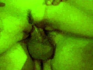 Prečo Tia Layne používa sklenené dildo na Romana Ryder vonku?