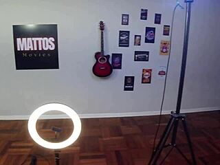 i'm alice drummond, novinha magrinha loving rola in cu and buceta backstage