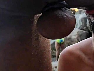 Meti A Pica Em Dois De Uma S� Vez Na Beira Da Praia!