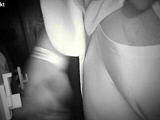 glory hole buceta pedindo pau gostoso pra entrar e me comer na cabine