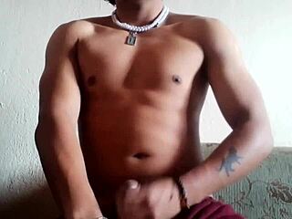 Maluma Shaking It And Moaning In Amateur. With intense moves!