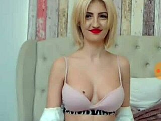 Louiseivyx Camshow Teases Big Tits and Ass