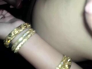 印度女友把婚礼第一夜变成与前男友的火辣性爱！