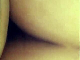 Varajoča BBW žena jebe svojega novega ljubimca