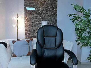 mulher se masturbando em live com squirting