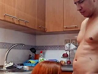 Mejor follada en la cocina con mi madrastra en lencería caliente