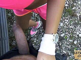 Genç Kadın Nadia Capri Sikle Aşk Yapıyor 2 4