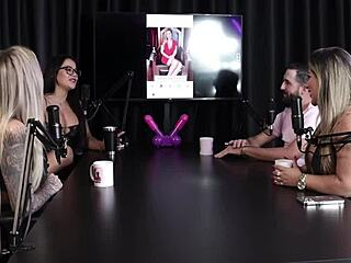 Juli Figueir� Matches Felipe Larrossa On Tinder