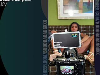 VIVIANNE'S PUSSY TOYS AND BUTTPLUG MASTURBATION!