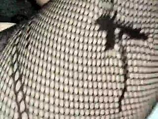 终于操了老婆的朋友，她的拉丁曲线在POV里超棒