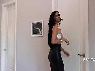 House Hunting Heat Leads To Lingerie Treat!