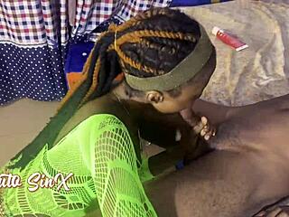 vera makes me feel crazy with licks and dildo