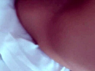 amiga de 58 anos se masturbando e eu filmando