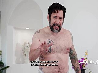 Secretary sucks boss to make up.