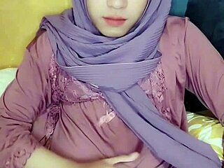 why's this hijab crossdresser so hot in solo action?