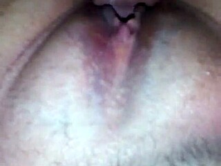 我爱舔她湿屄和鸡巴