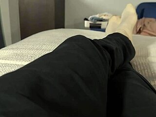 curvy step sister in casting wants nude art photos?